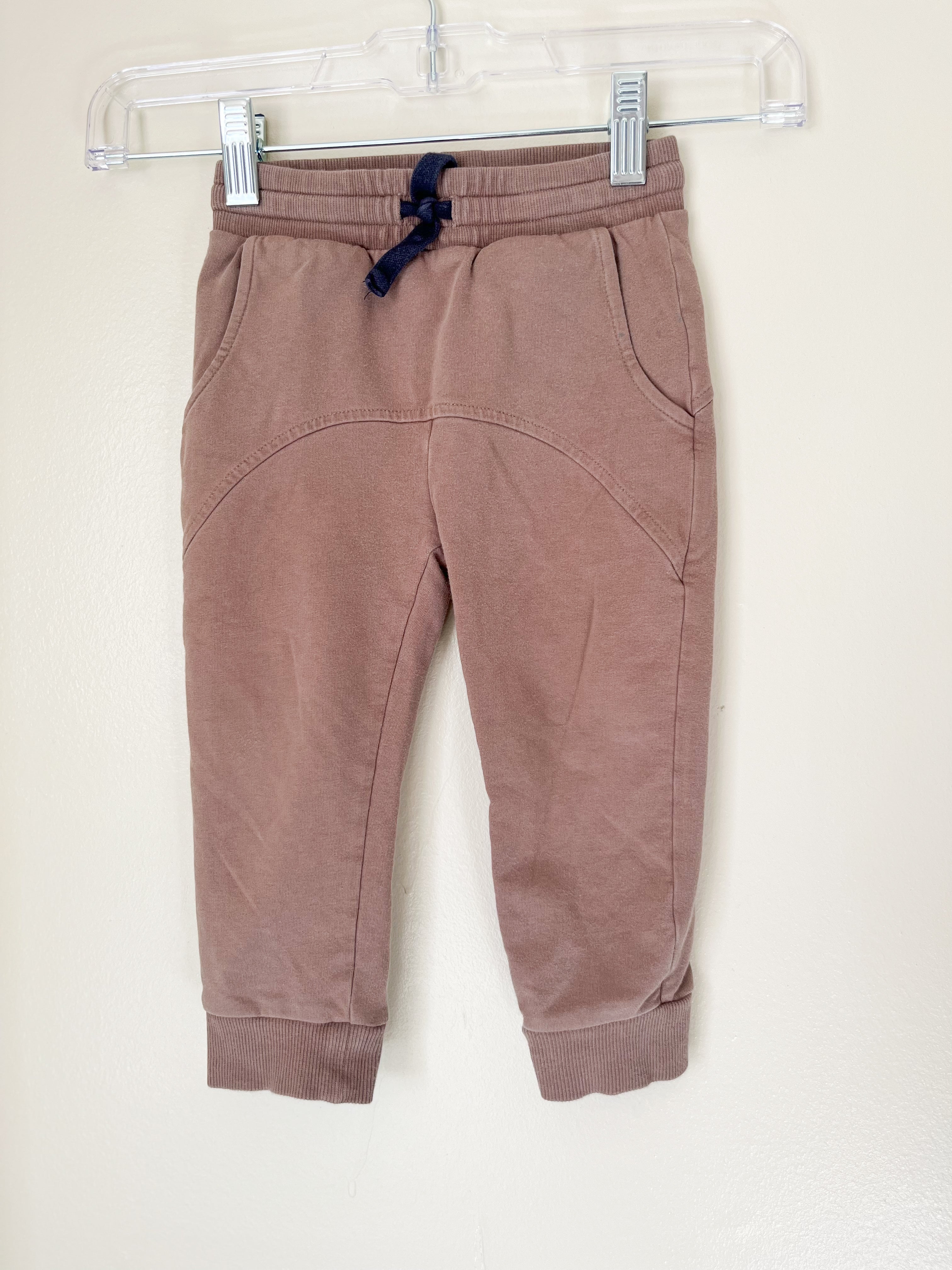 Miles the label || Soft track pants in brown || 2Y