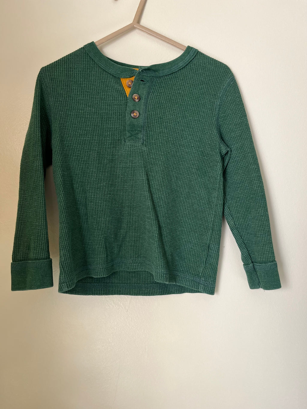 Vintage Cherokee || Green Ribbed Henley || 3Y