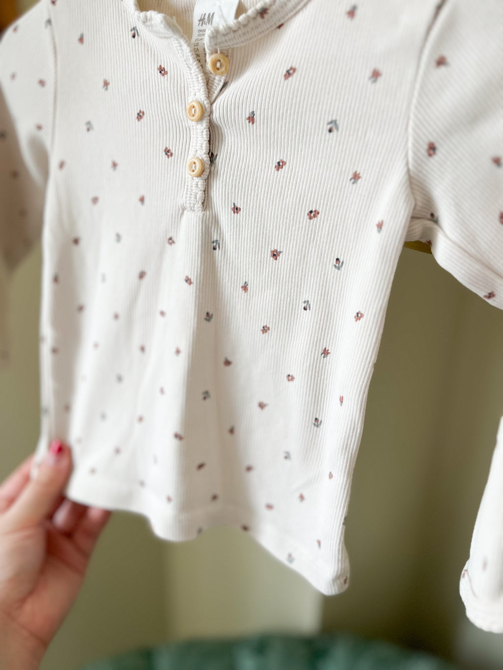 H&M || Dainty Floral Top || 6-9m
