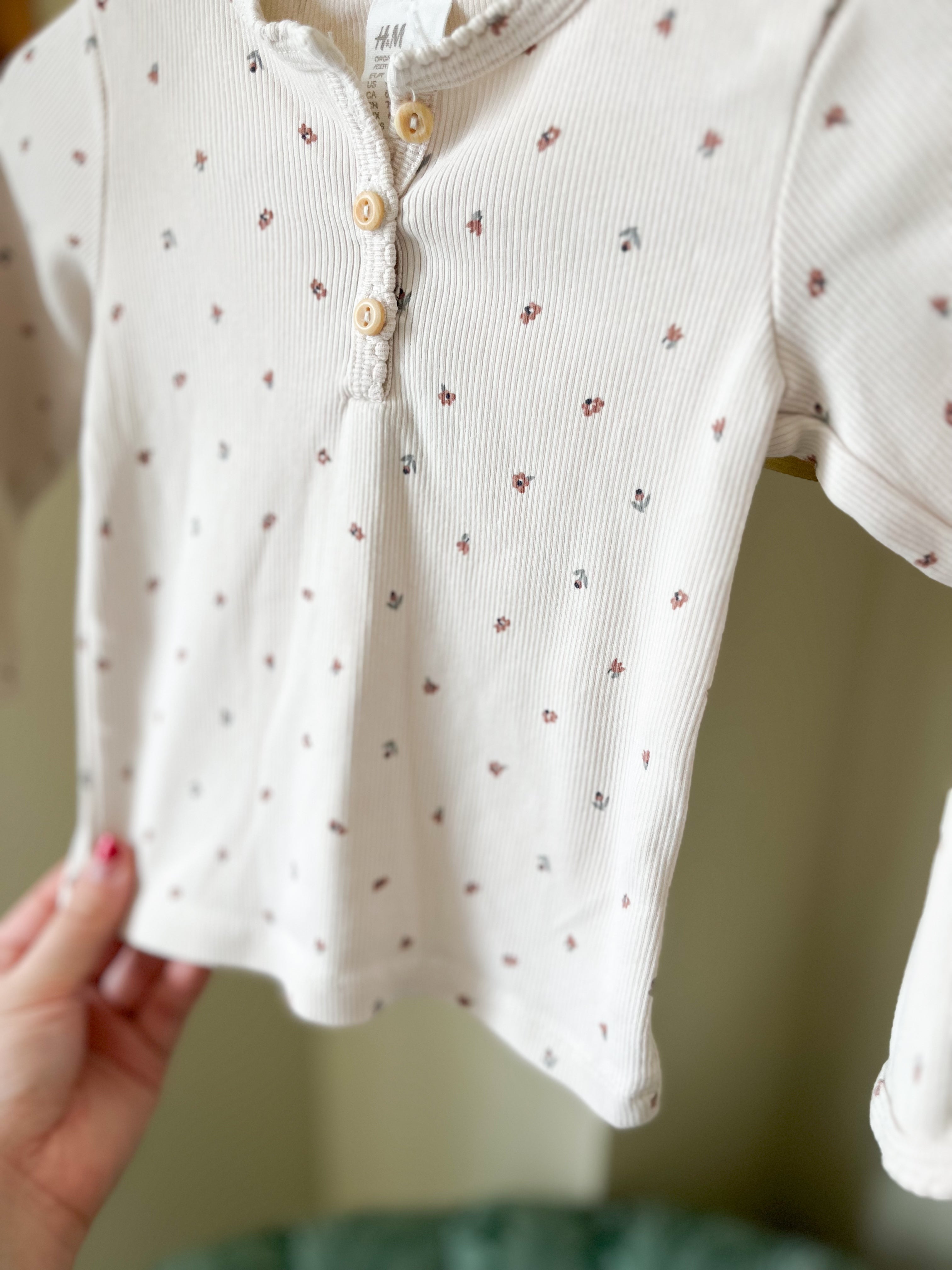 H&M || Dainty Floral Top || 6-9m