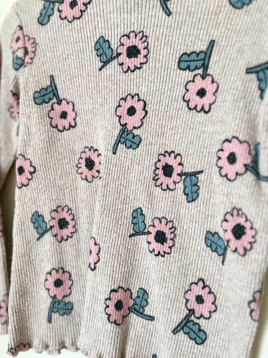 Zara || Flower Set on Beige || 2-3Y