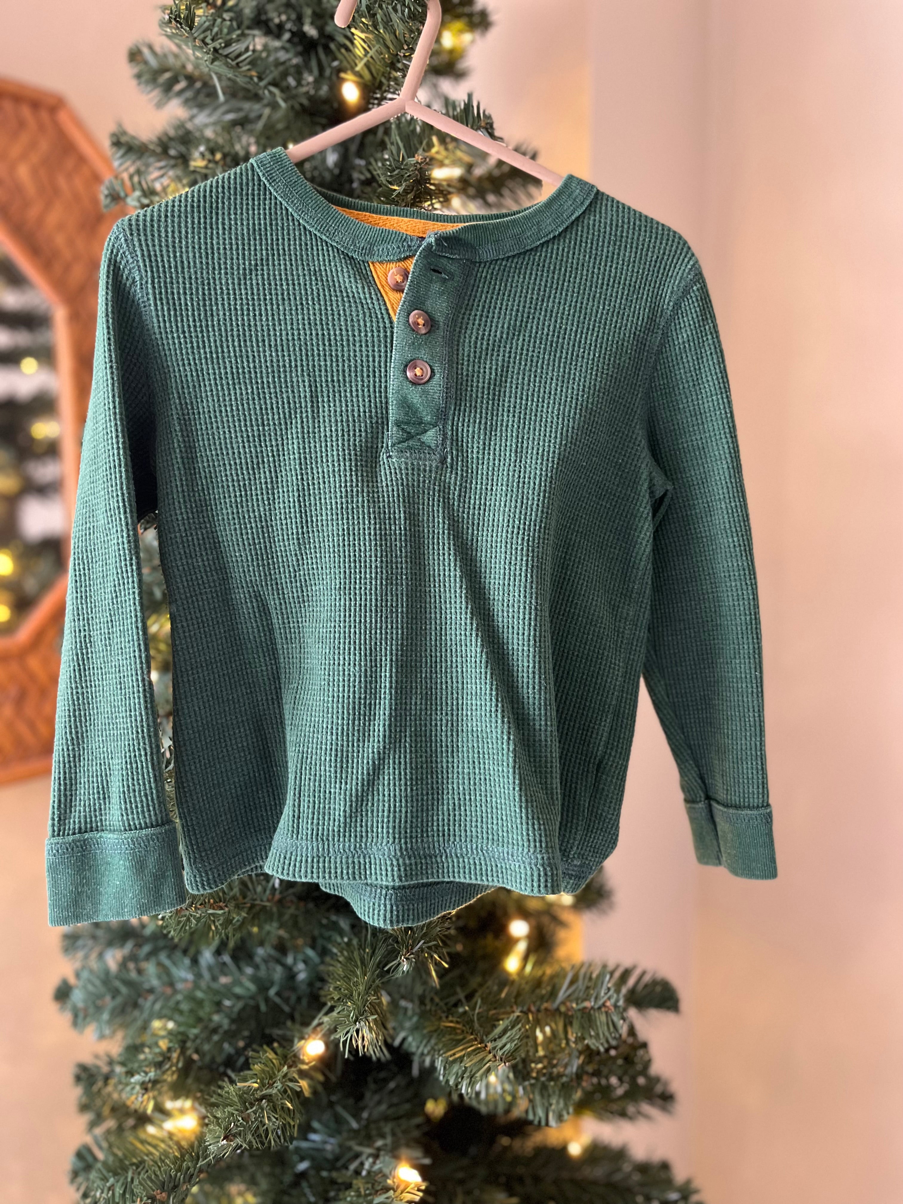 Vintage Cherokee || Green Ribbed Henley || 3Y