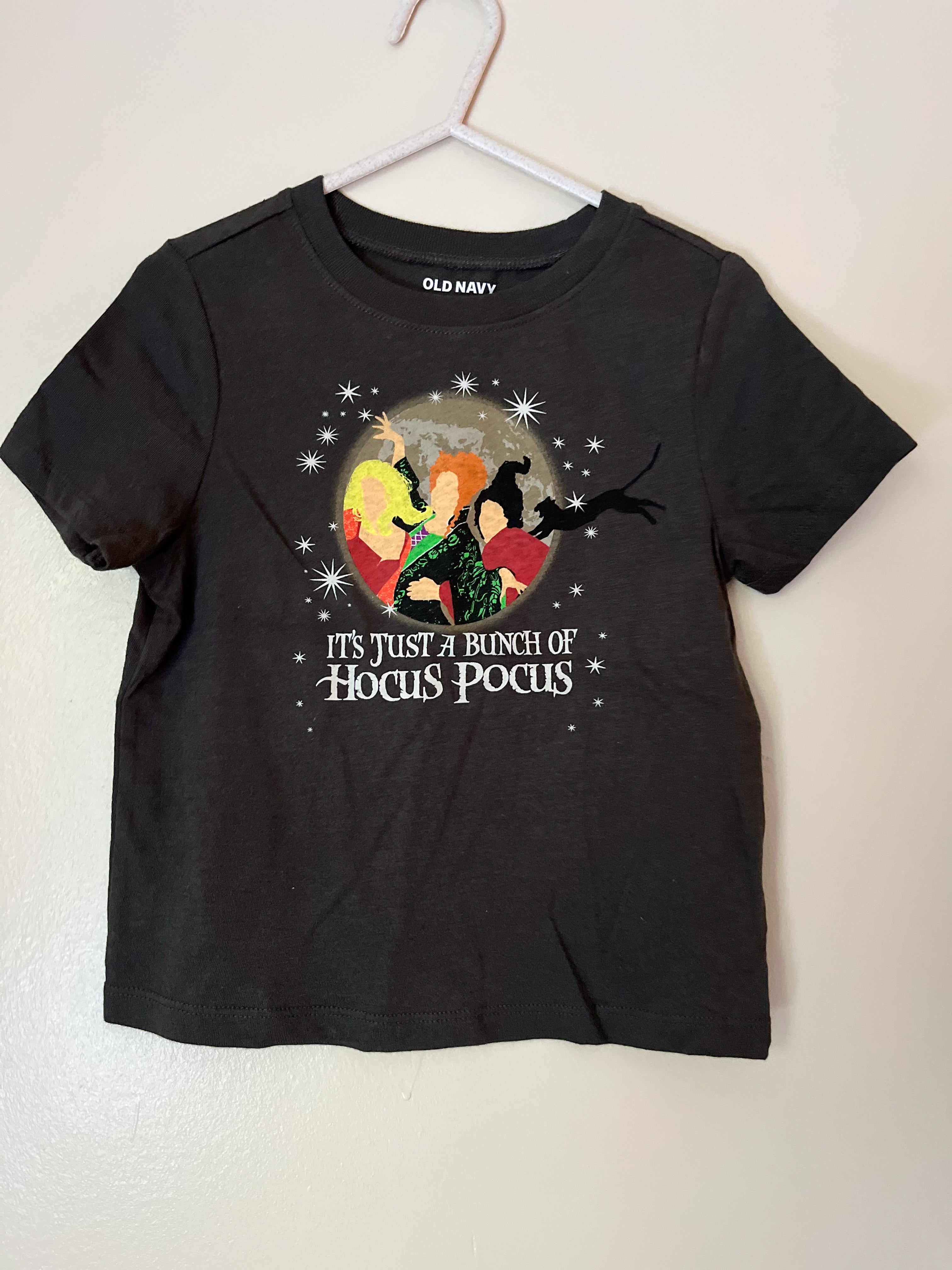Old Navy || Hocus pocus tee in black || 3T